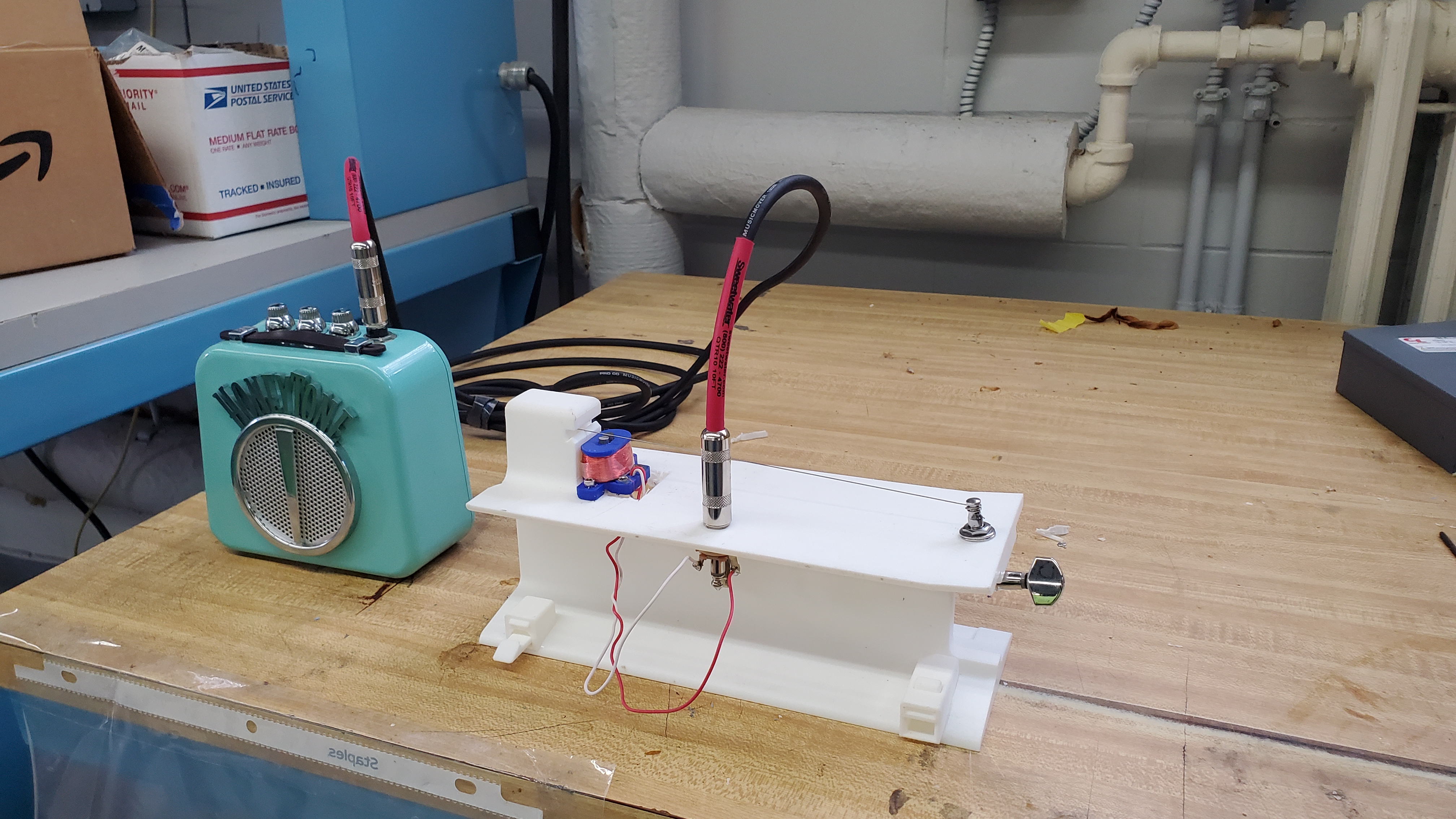 Assembled Rail with Amp Pic.jpg